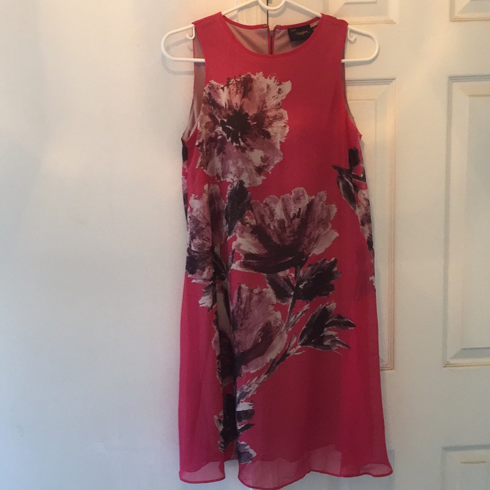 Design pink dress